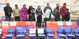 Gracias a la alianza estratégica denominada “Juntos por la Educación”, se entregó equipamiento escolar por un monto superior a los 4 millones de pesos, en beneficio de 14 mil 350 alumnos de 79 escuelas de la región centro-sur del estado.