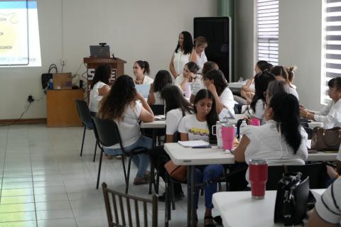 Con el objetivo de fortalecer al personal docente y administrativo brindaron herramientas necesarias para preservar los derechos y la integridad de las y los niños de preescolar, integrantes de las Zonas 56 y 76 del nivel en Ciudad Juárez.