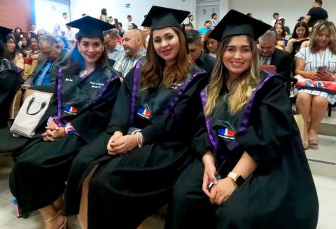 Catorce estudiantes de Chihuahua y cuatro de Delicias se graduaron, mientras que, 78 egresados de generaciones anteriores, recibieron sus títulos de Maestría