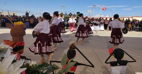Con la participación de 300 estudiantes se llevó a cabo el Segundo Festival Cultural en las instalaciones de la Primaria San Francisco del Oro en Ciudad Juárez, donde además del alumnado de la escuela anfitriona, se sumó el de las primarias Nezahualcóyotl, Plan de Ayala y María Edmeé Álvarez.