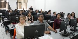 Más de 300 docentes de las escuelas primarias que integran el Sector No.13 en Ciudad Juárez, participaron en un taller de capacitación especializada en Inteligencia Artificial (IA), que se llevó a cabo en las instalaciones de la Universidad Tecnológica de Ciudad Juárez (UTCJ).